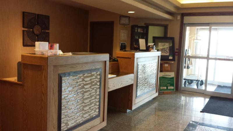 فندق Quality Inn & Suites Yorkton