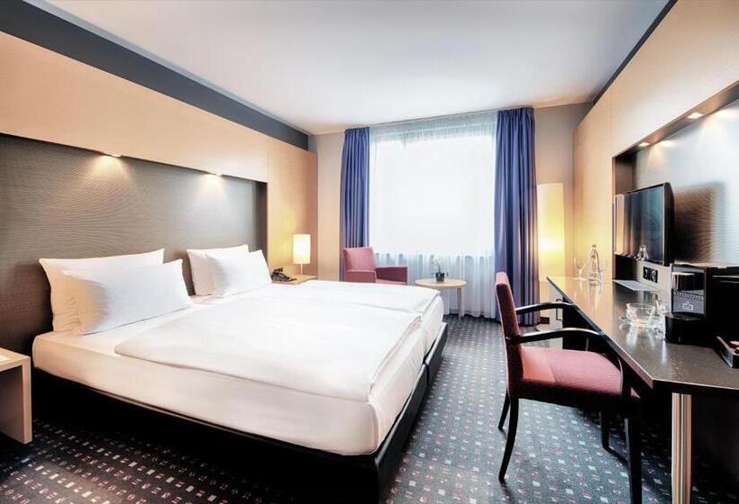 Отель Ramada By Wyndham Essen