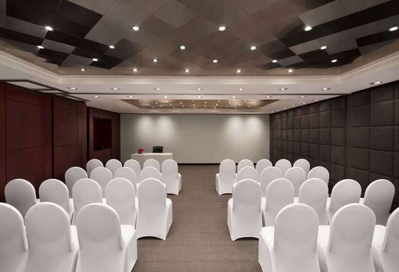 هتل Ramada Plaza By Wyndham Dubai Deira