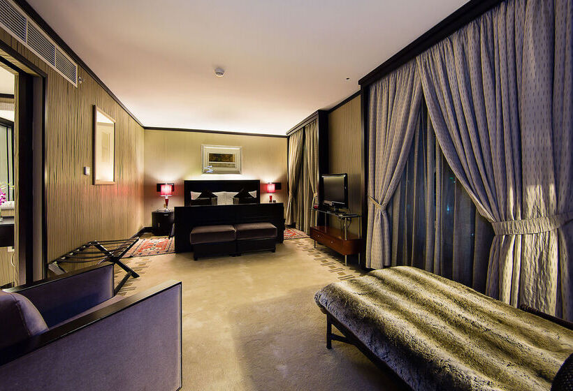 هتل Ramada Plaza By Wyndham Dubai Deira