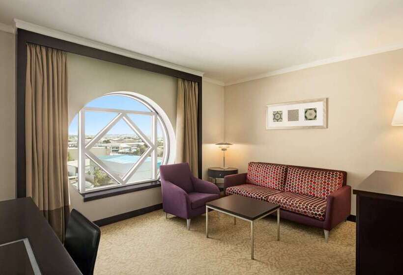 هتل Ramada Plaza By Wyndham Dubai Deira