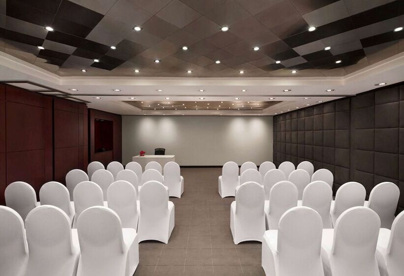 هتل Ramada Plaza By Wyndham Dubai Deira