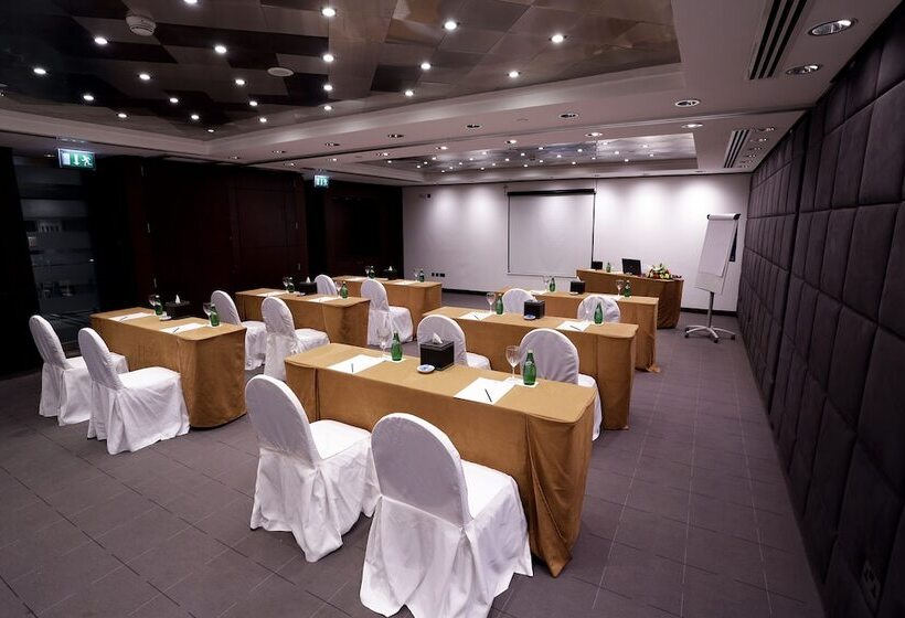 هتل Ramada Plaza By Wyndham Dubai Deira