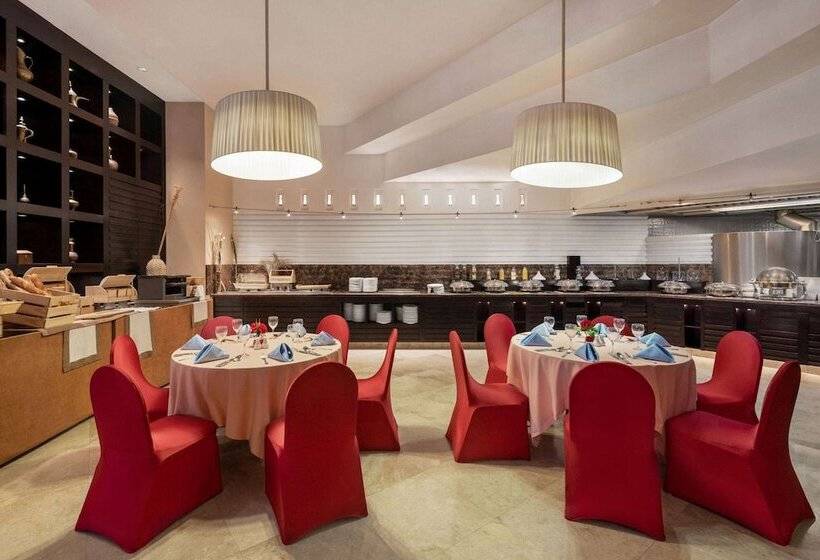 هتل Ramada Plaza By Wyndham Dubai Deira