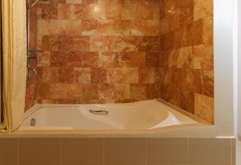 هتل Reddoorz Premium At The Residences Olympia Makati