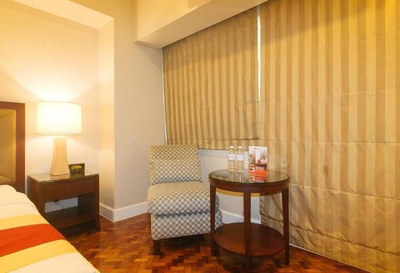 هتل Reddoorz Premium At The Residences Olympia Makati