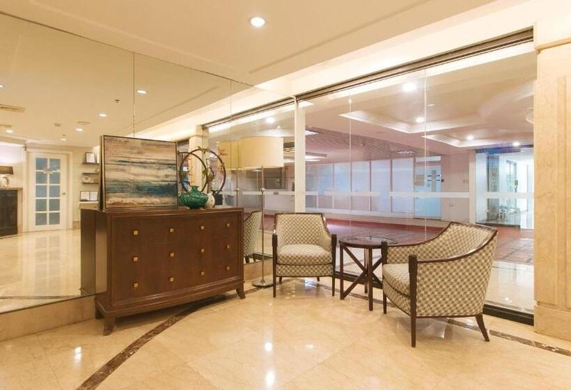 هتل Reddoorz Premium At The Residences Olympia Makati