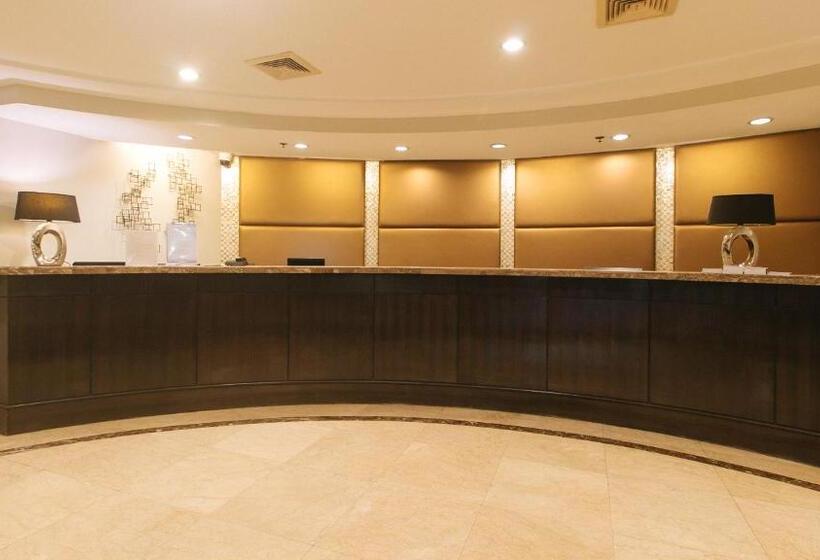 هتل Reddoorz Premium At The Residences Olympia Makati