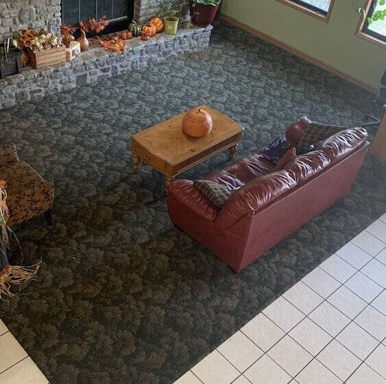 Отель Regency Inn And Suites