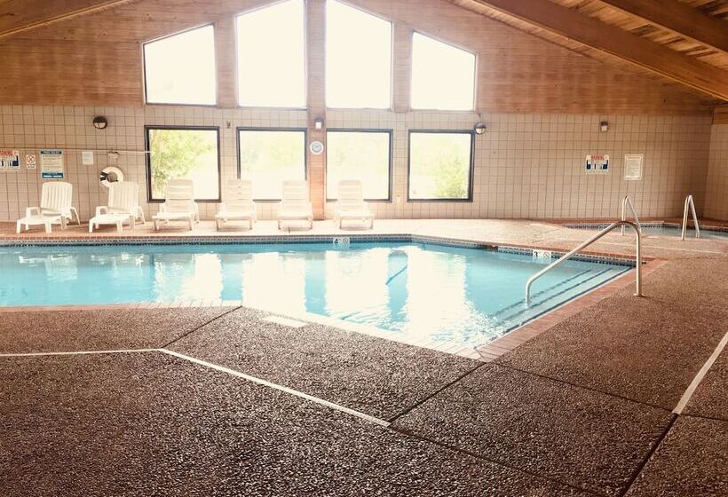 Отель Regency Inn And Suites