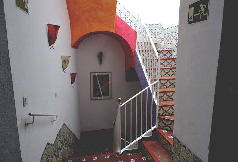 田舎風ホテル La Fonda Del Califa