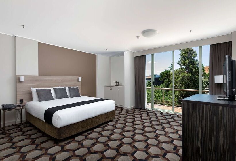 هتل Rydges Canberra