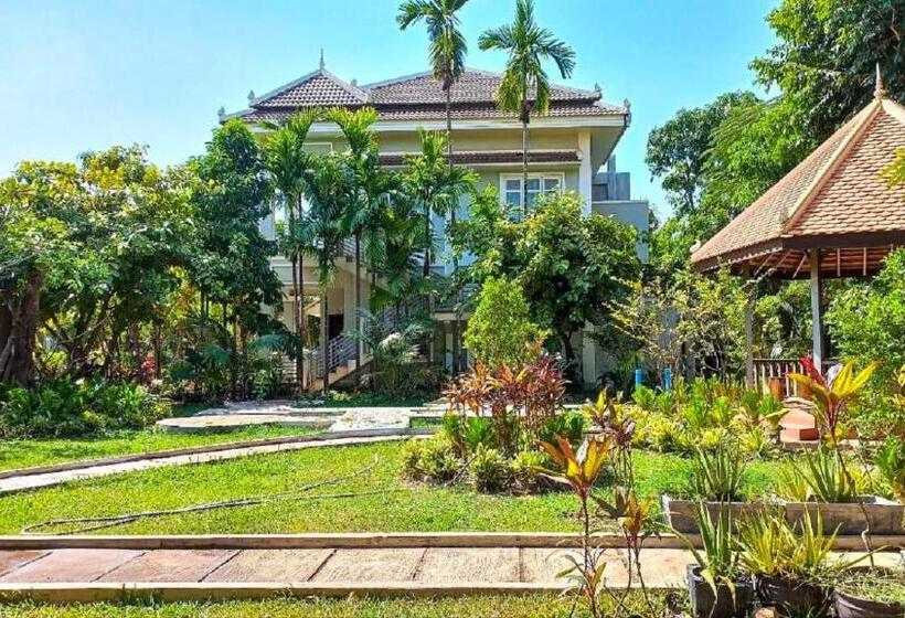 هتل Sanna Villa Residence