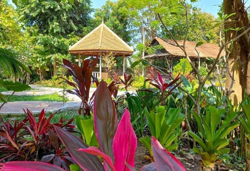 هتل Sanna Villa Residence