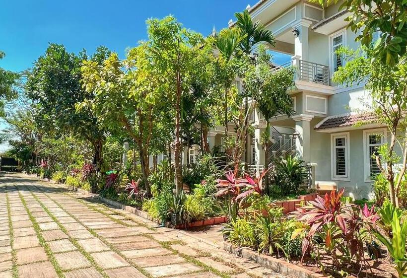 هتل Sanna Villa Residence