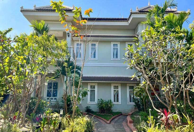 هتل Sanna Villa Residence