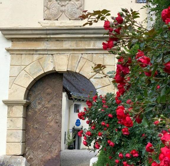 فندق Schloss Moosburg Gästehaus