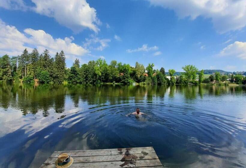 فندق Schloss Moosburg Gästehaus