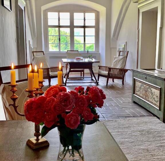 فندق Schloss Moosburg Gästehaus