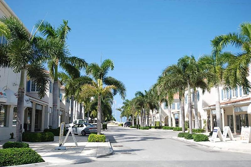 هتل The Inn At Grace Bay