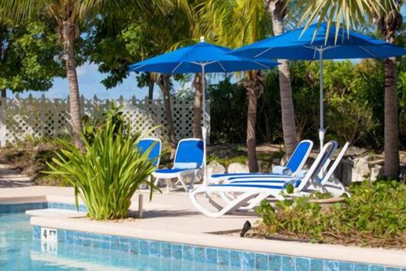 هتل The Inn At Grace Bay
