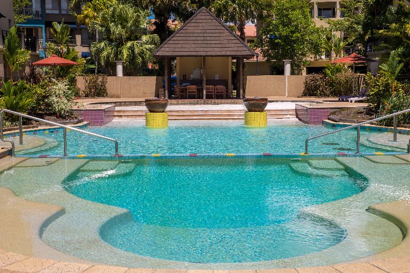 هتل The Lakes Resort Cairns