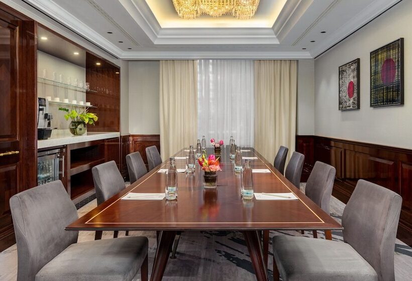 هتل The Ritzcarlton, Berlin