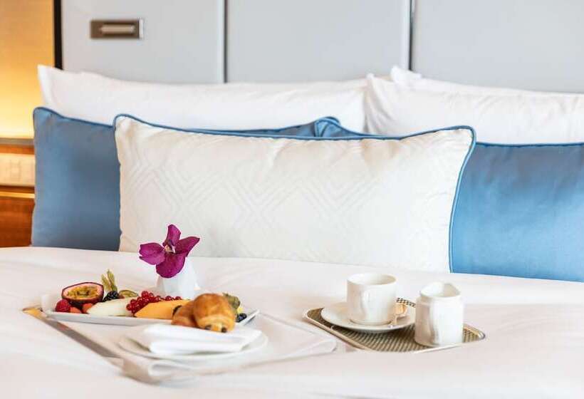 هتل The Ritzcarlton, Berlin