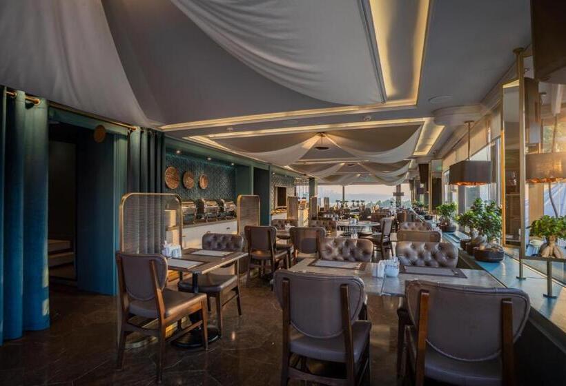 هتل Yasmak Sultan