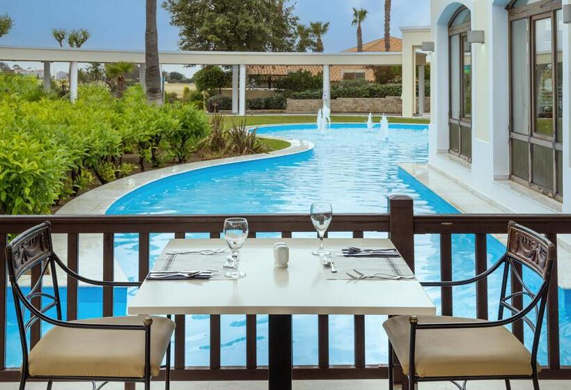 Neptune Luxury Resort