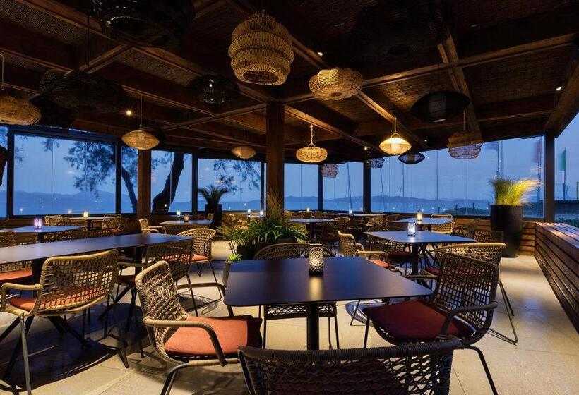 Neptune Luxury Resort