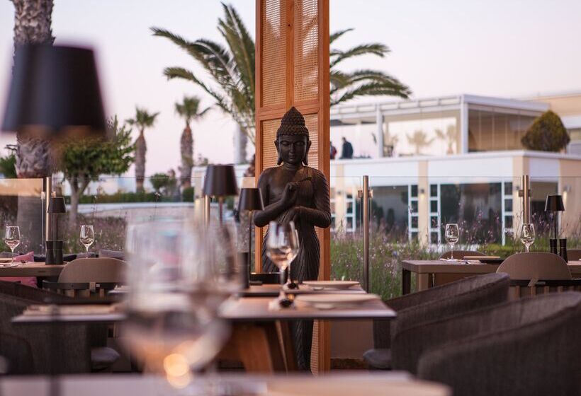 Neptune Luxury Resort