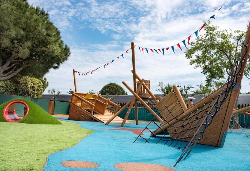 Neptune Luxury Resort