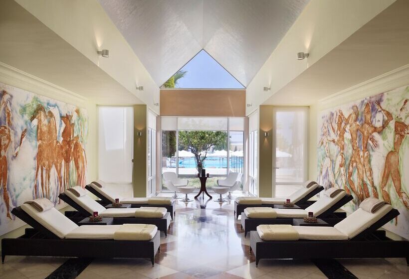 Neptune Luxury Resort