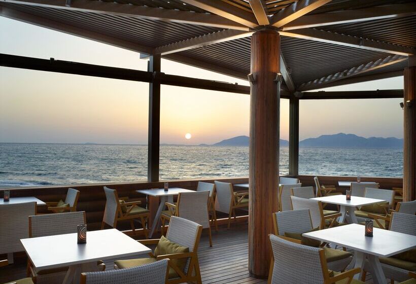 Neptune Luxury Resort