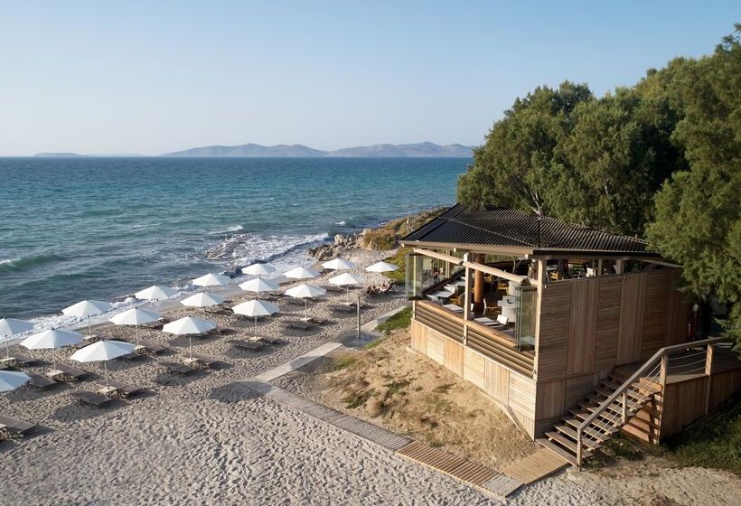 Neptune Luxury Resort