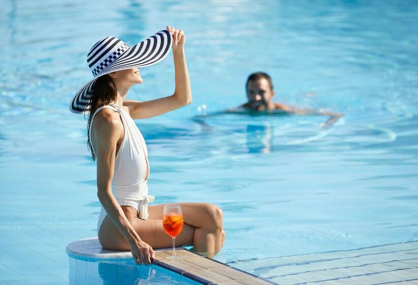 Neptune Luxury Resort