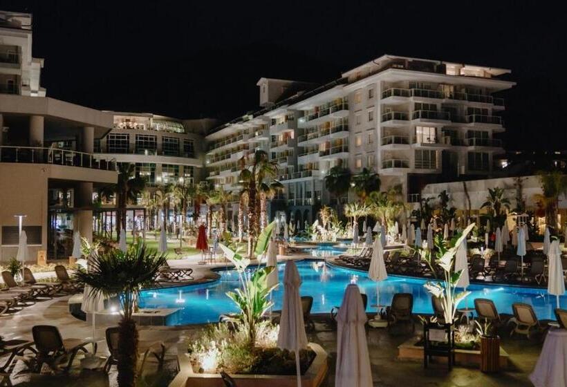 リゾートホテル Akra Kemer