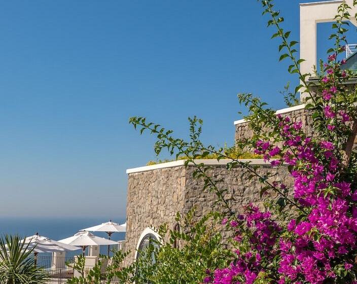 منتجع Furore Grand