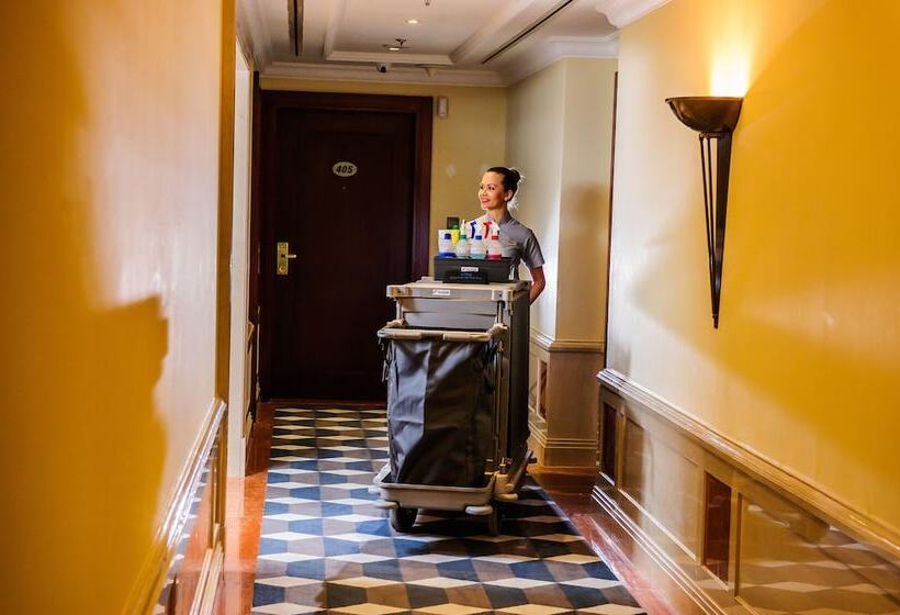 Somewhere Hotel Apartment