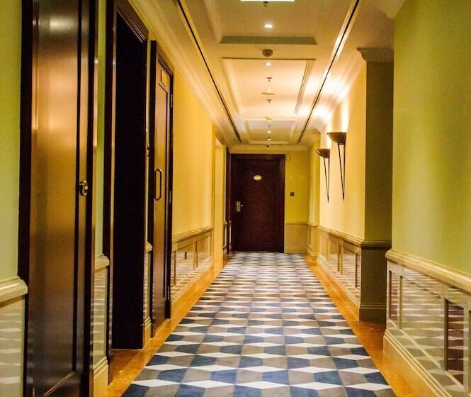 Somewhere Hotel Apartment