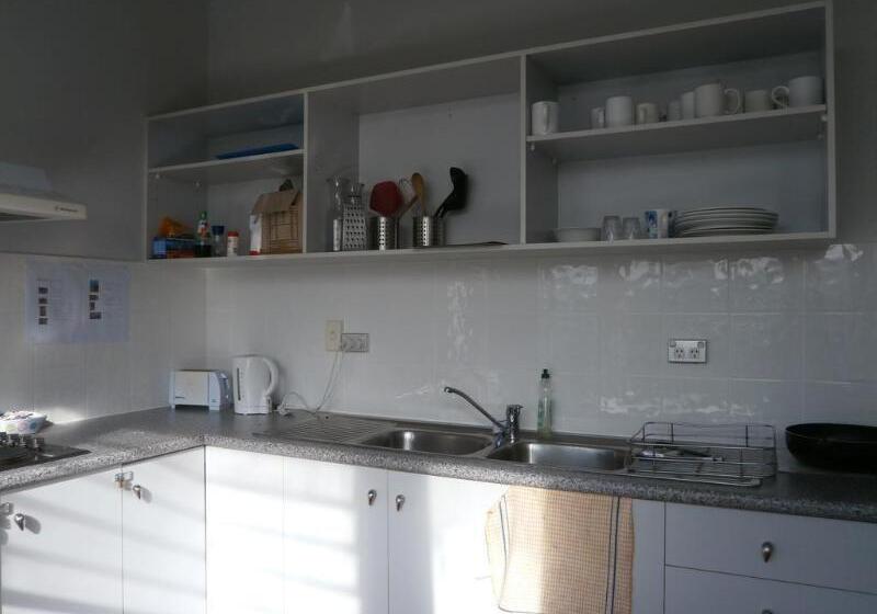 Waterfront Lodge Motel