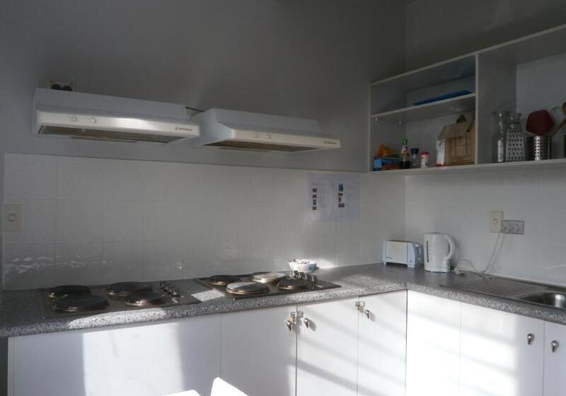 Waterfront Lodge Motel