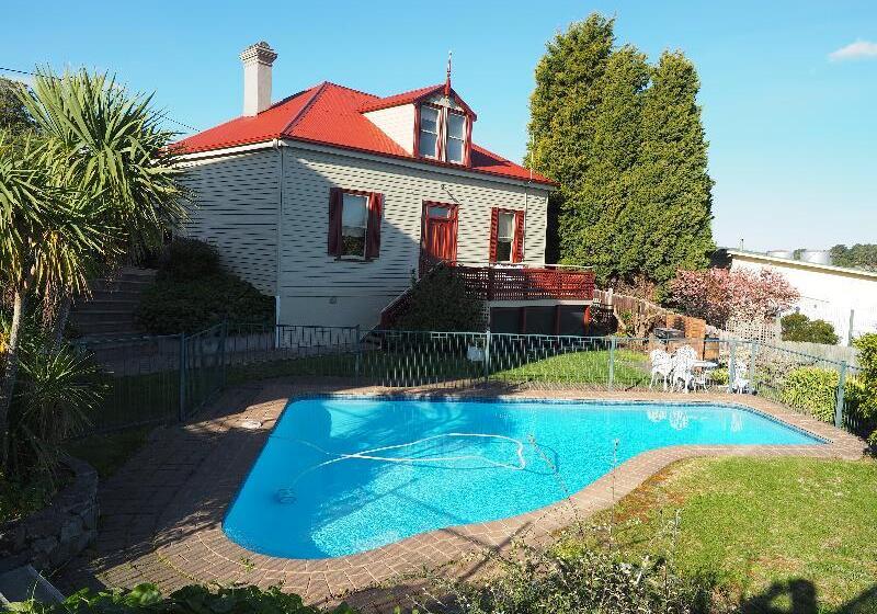 Waterfront Lodge Motel