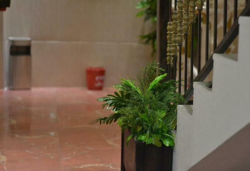 شقق المربعة للشقق المخدومة