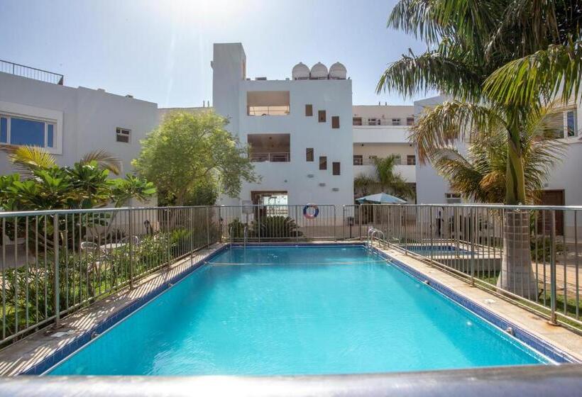 Al Jar Resort   Families Only