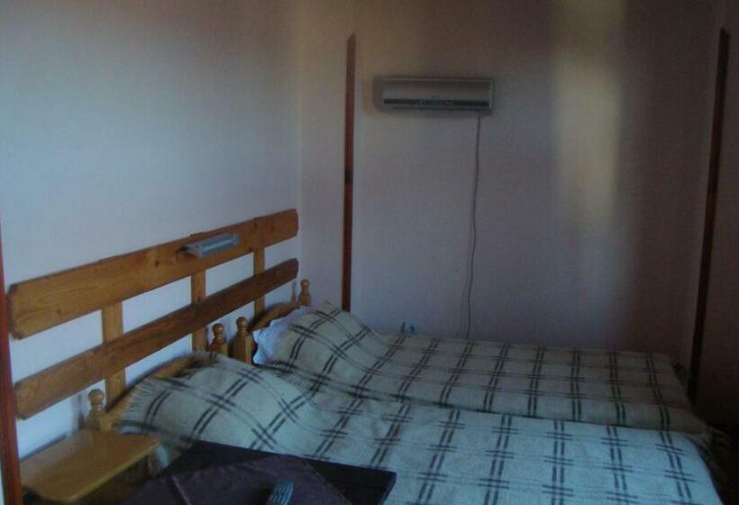 ユースホステル Garchev Han