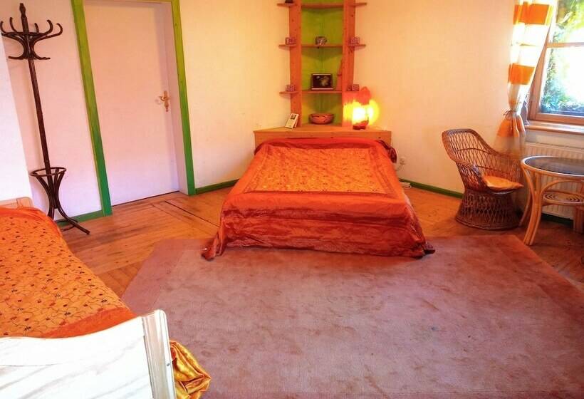 호스텔 Gastehaus Und Cafe Lichthof