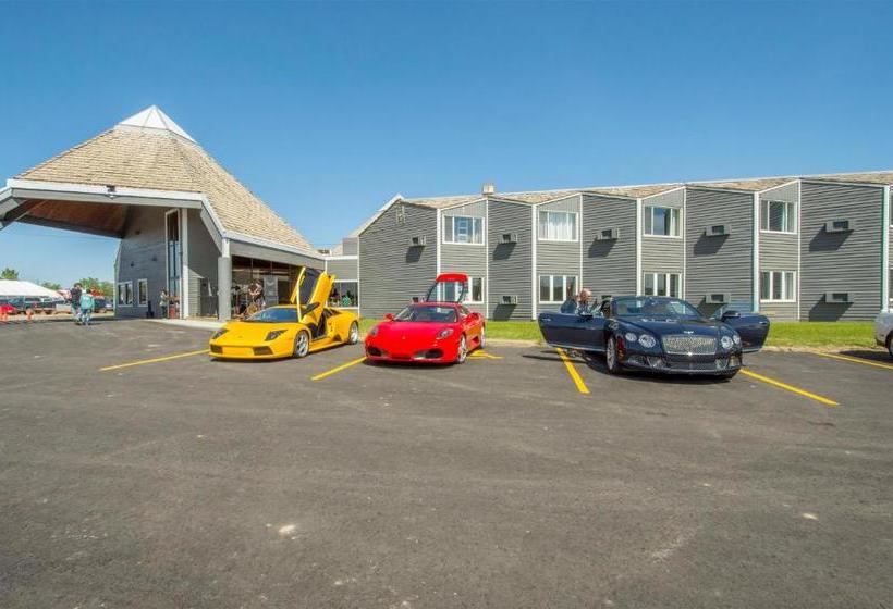 فندق صغير Grand Marshal Inn