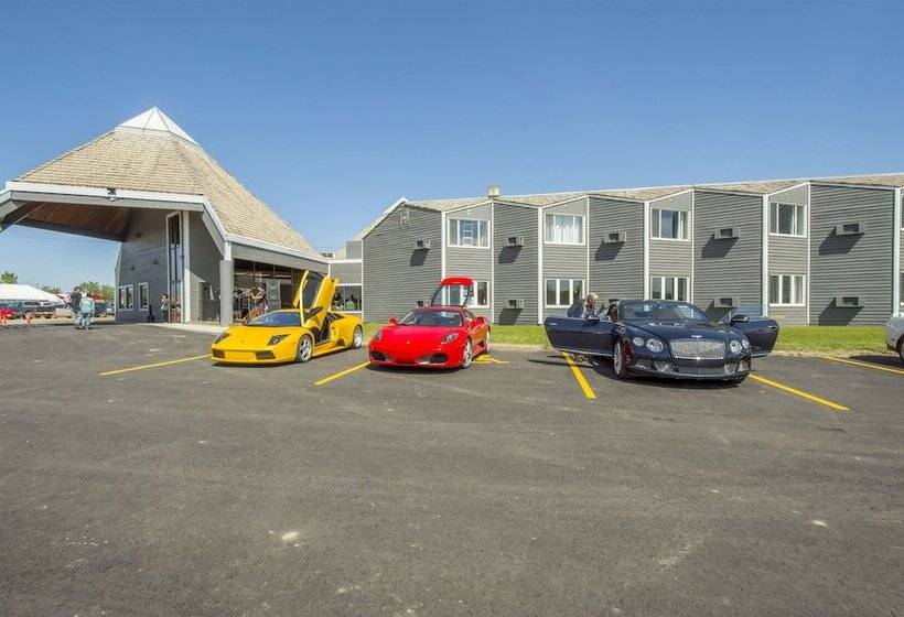 فندق صغير Grand Marshal Inn